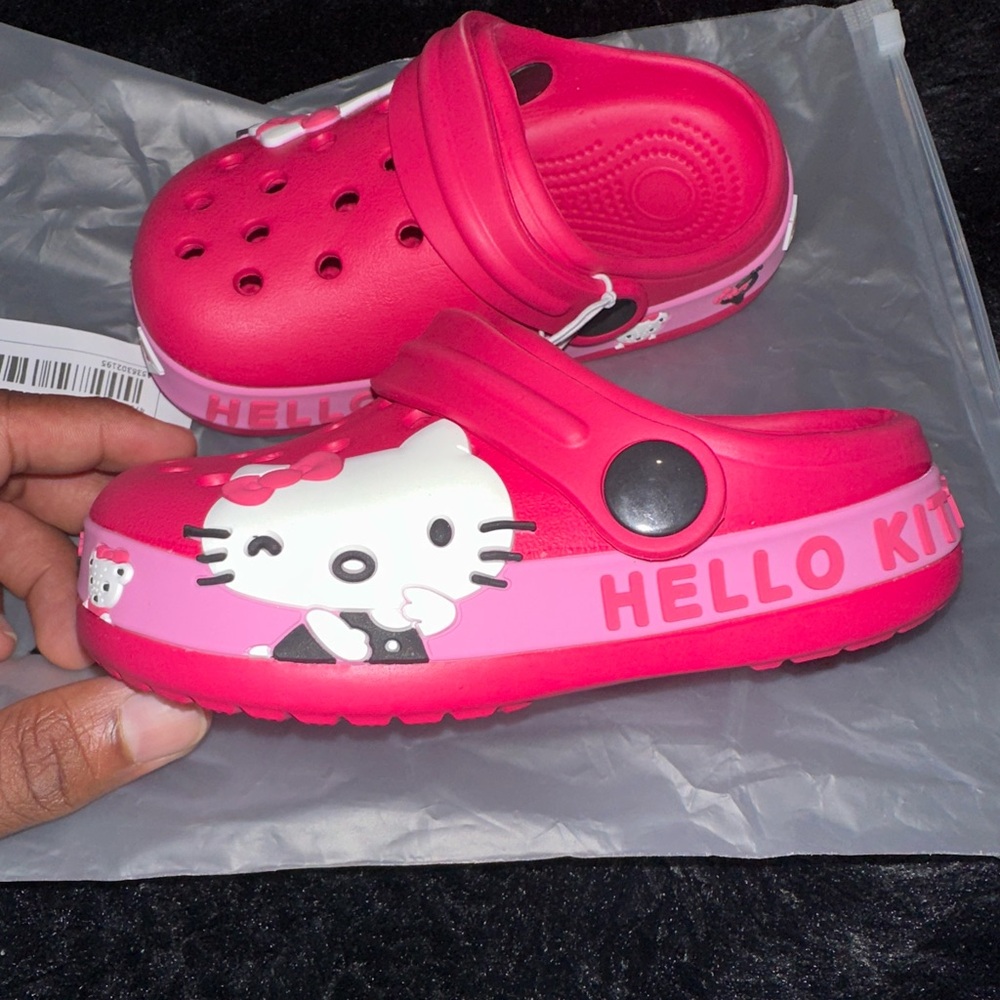 Hello Kitty Vibrant Pink Kids Water Shoes